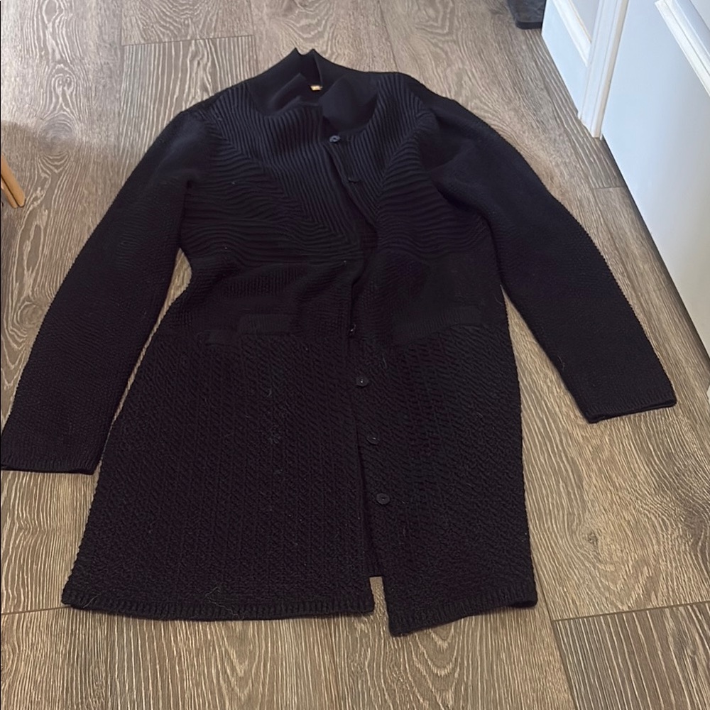 Elegant Elie Tahari Black Women's Sweater